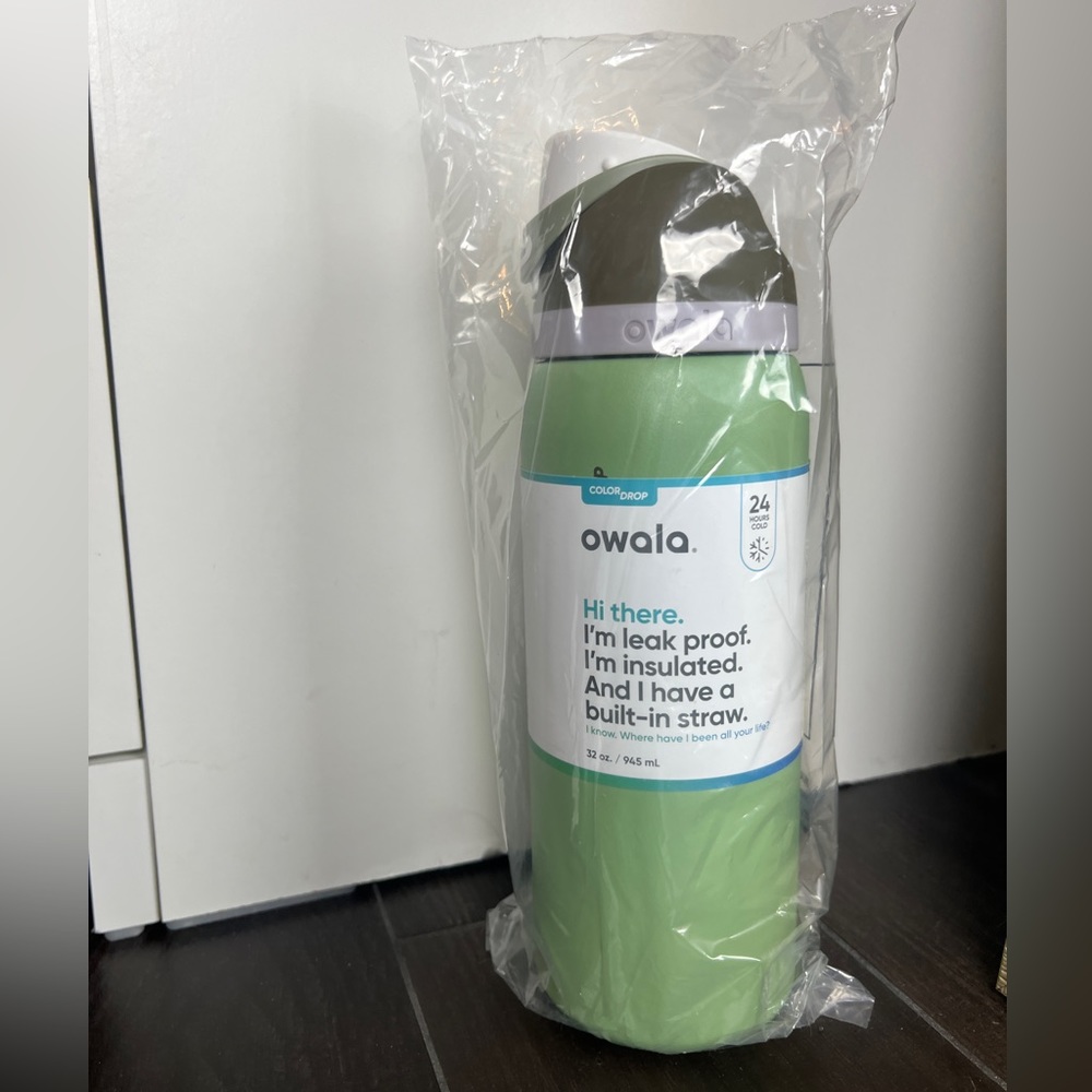 Owala FRANKIE - limited edition color drop 32 oz water bottle